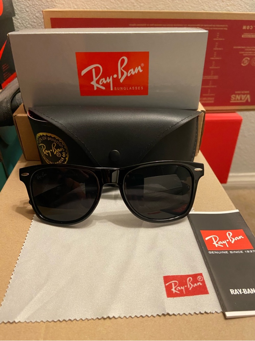 Ray-Ban Men’s  Black Sunglasses